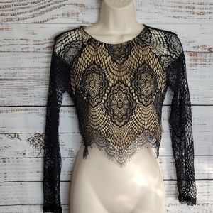 Stunning lace crop top (Final Price)